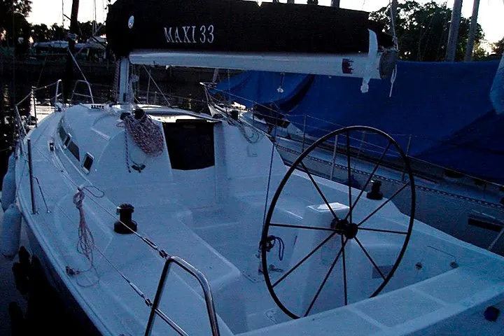 Cockpit del Maxi 33